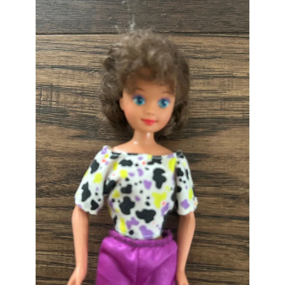 Vintage Mattel Barbie Doll Brown Hair Blue Eyes Cow Print Top Courtney 1987 teen
